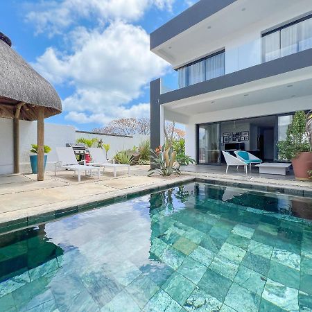 Residence Celestial - Premium 3 Bedrooms Villa With Volcanic Stone Pool 그란데 바이예 외부 사진